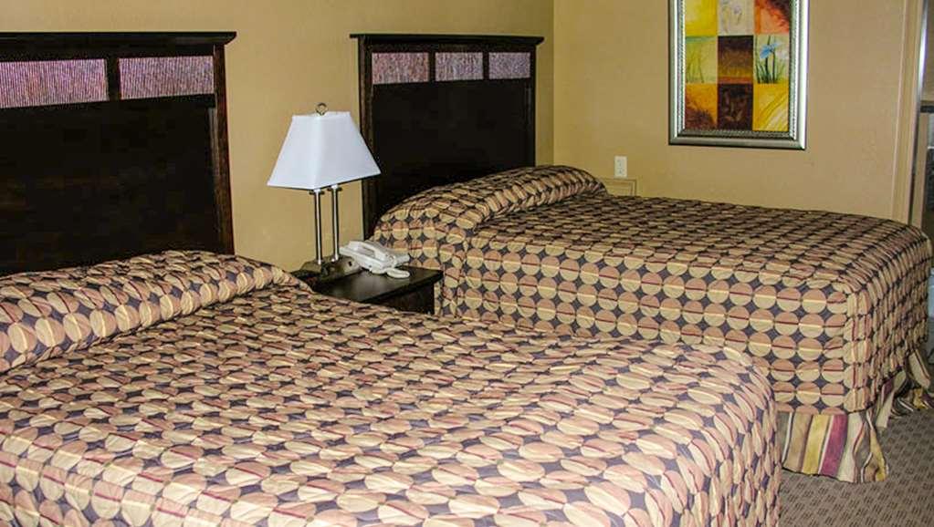 Fortune Inn & Suites Newport Quarto foto